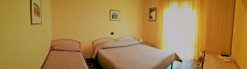 Bellerive Ristorante Albergo Manerba del Garda Eksteriør billede