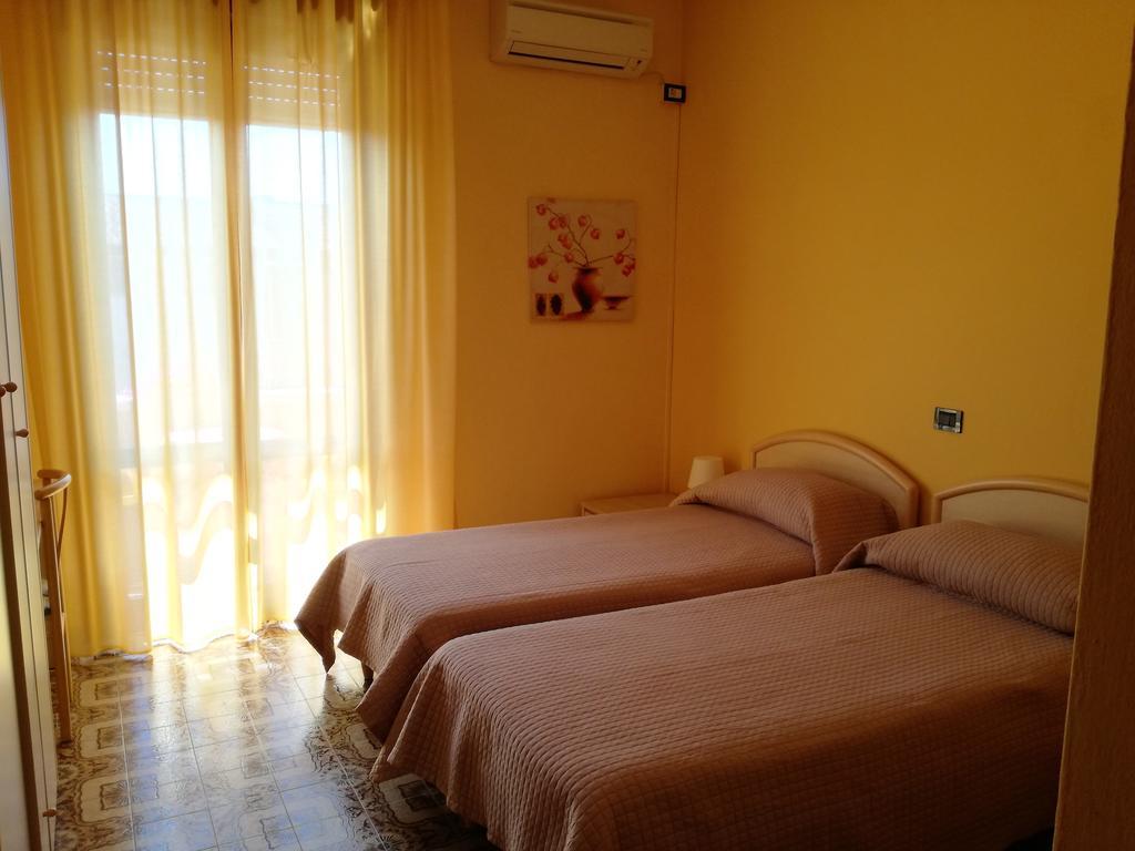 Bellerive Ristorante Albergo Manerba del Garda Eksteriør billede