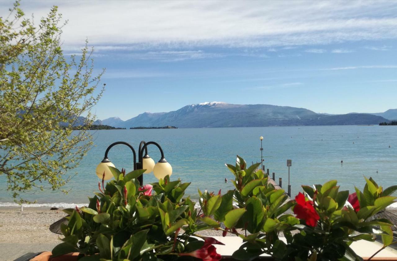 Bellerive Ristorante Albergo Manerba del Garda Eksteriør billede