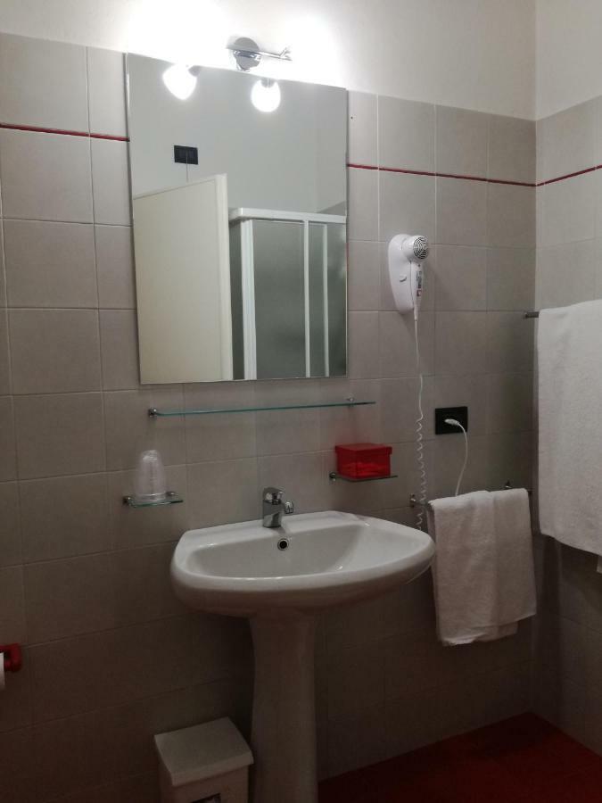 Bellerive Ristorante Albergo Manerba del Garda Eksteriør billede